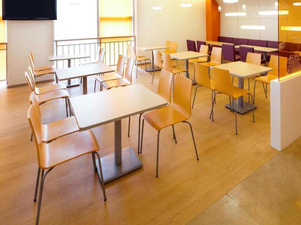 Ibis Styles Wuhan Optics Valley Square Hotel Extérieur photo