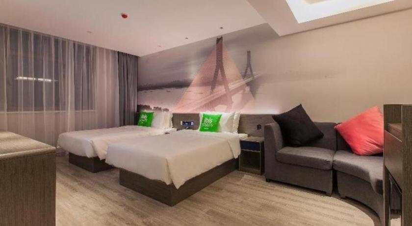 Ibis Styles Wuhan Optics Valley Square Hotel Extérieur photo
